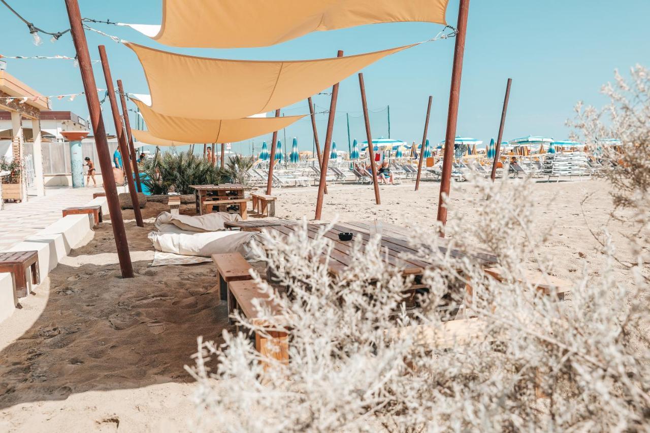 Hotel Buratti Cervia Esterno foto