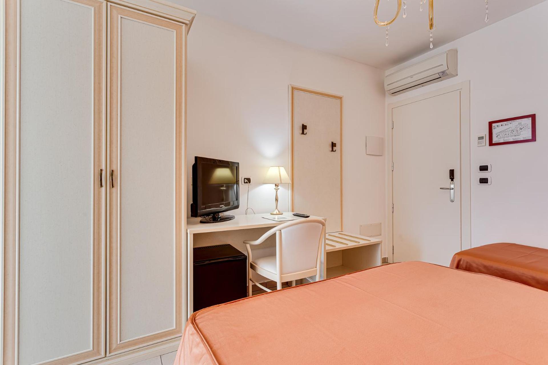 Hotel Buratti Cervia Esterno foto