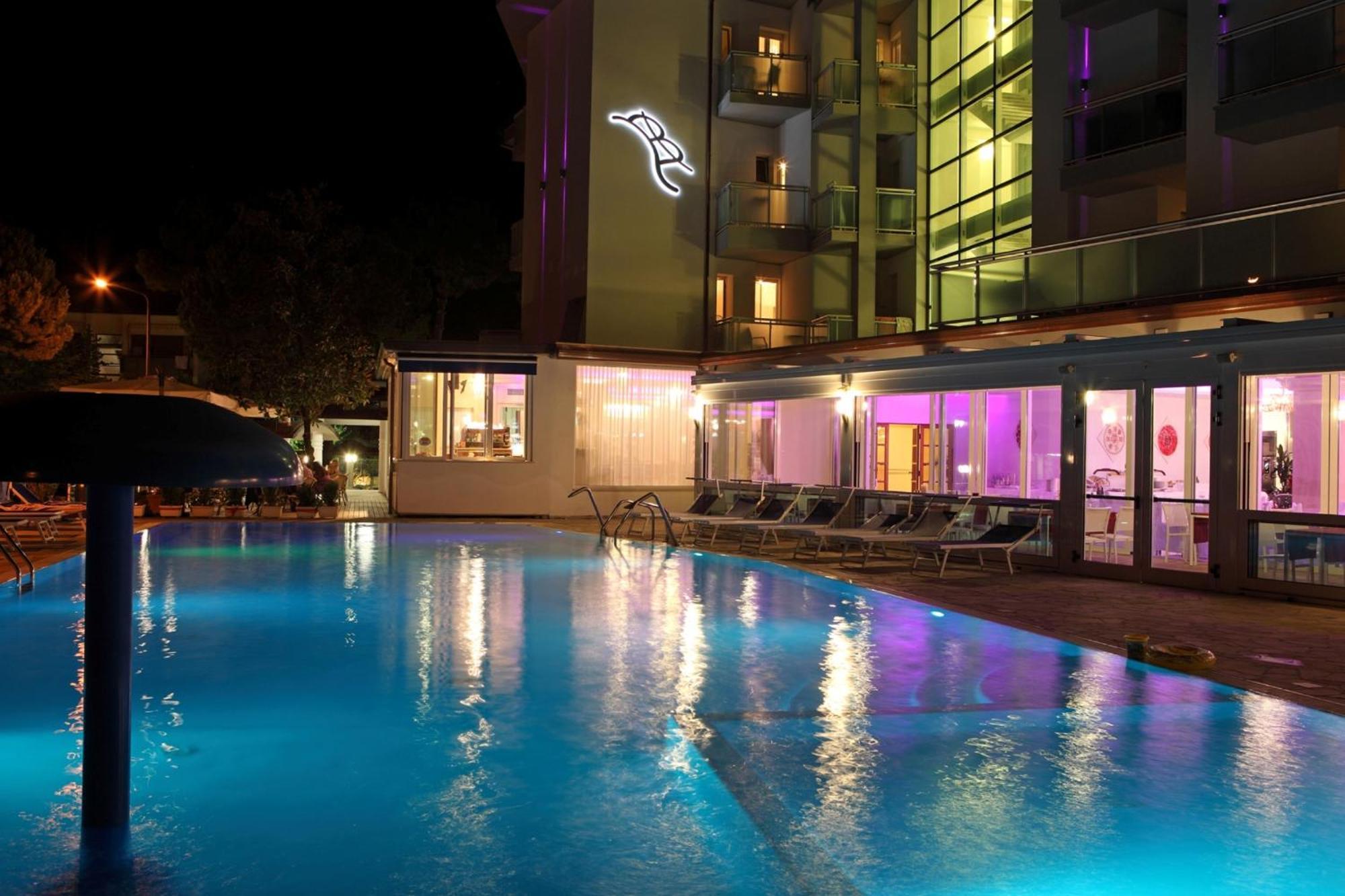 Hotel Buratti Cervia Esterno foto