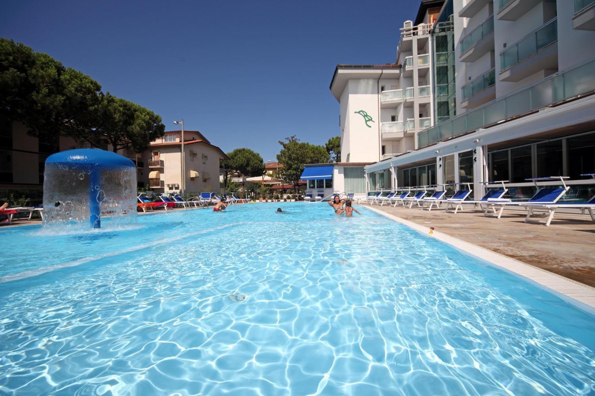 Hotel Buratti Cervia Esterno foto