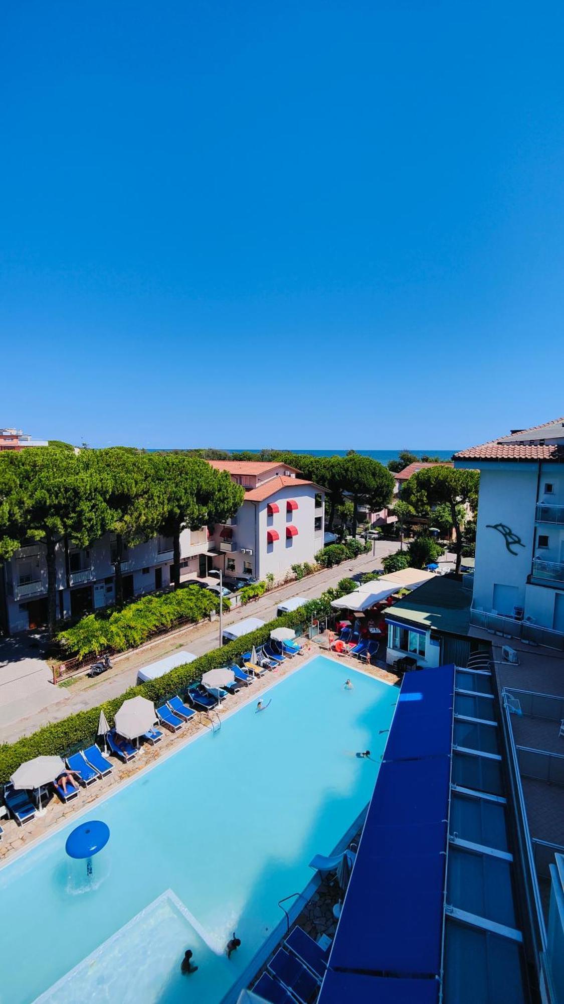 Hotel Buratti Cervia Esterno foto