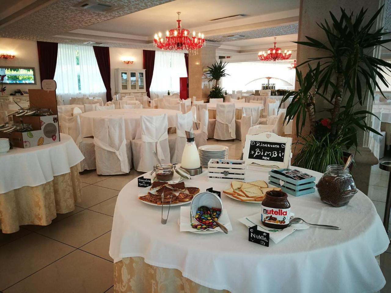 Hotel Buratti Cervia Esterno foto